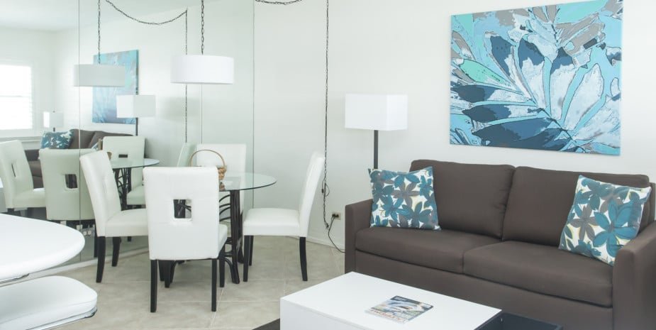 Relaxed resort atmosphere at Driftwood Beach Club, Lauderdale-by-the-Sea